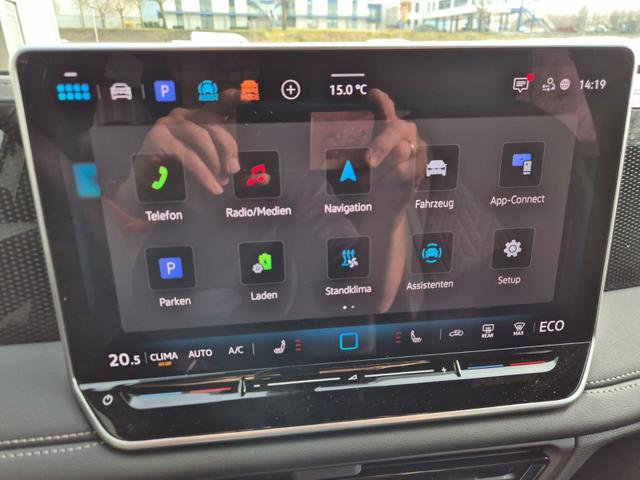 Volkswagen Tiguan Life 1,5 l eHybrid OPF 204PS DSG Design Paket "Dark" LED-Plus-Scheinw. elektr. Heckklappe Sitzheizung v+h Lenkradheizung Frontscheibe beheizb. R&uuml;ckf.Kamera Klimaautomatik VW-Radio Bluetooth wireless Apple CarPlay + Android Auto PDC ACC 2xKeyl 