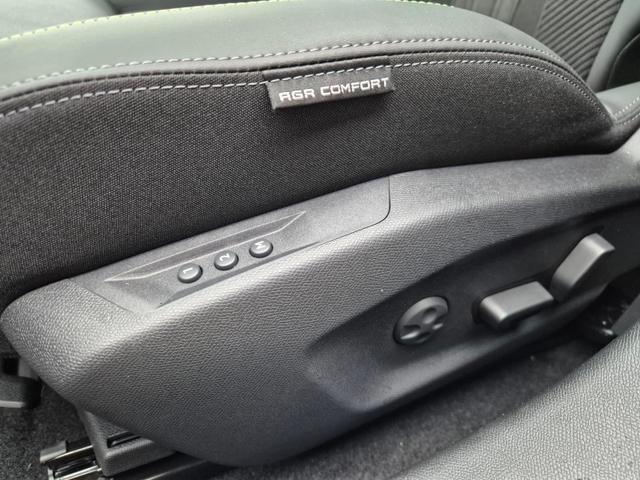 Peugeot 308 SW GT Exclusive 1.2 Hybrid 145PS Automatik Matrix-LED elektr. PanoDach Heckklappe Sitzheizung Lenkradheizung Navi 10" HD-Touchscreen wireless Apple CarPlay + Android Auto FOCAL-System 2x Keyless ACC 4x Kamera PDC v+h 18"LM 