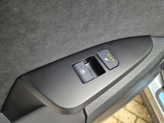 Kia Sportage 1.6 T-GDi 180PS 4x4 AWD Automatik GT-Line NEUES MODELL MY26 FACELIFT Teil-Leder 19"LM Sitzheizung v+h Lenkradheizung Klimaautomatik ACC Navi Bluetooth Touchscreen Apple CarPlay Android Auto PDC R&uuml;ckf.Kamera 2x Keyless 