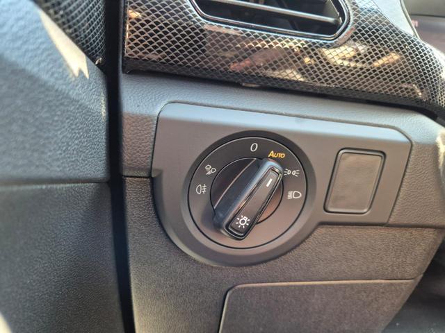 Volkswagen T-Cross 1.0 TSI 116PS DSG Life LED-Matrix-Scheinwerfer ACC Klimaautomatik Sitzheizung PDC v+h 17-LM abged.Scheiben 2xKeyless DAB+ Bluetooth Touchscreen Apple CarPlay Android Auto 