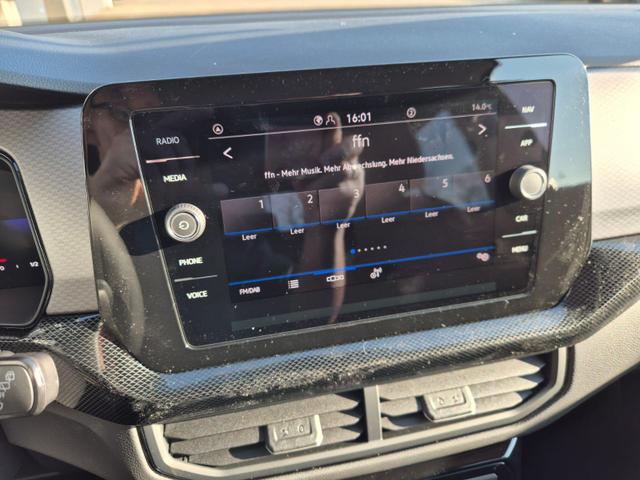 Volkswagen T-Cross 1.0 TSI 116PS DSG Life LED-Matrix-Scheinwerfer ACC Klimaautomatik Sitzheizung PDC v+h 17-LM abged.Scheiben 2xKeyless DAB+ Bluetooth Touchscreen Apple CarPlay Android Auto 