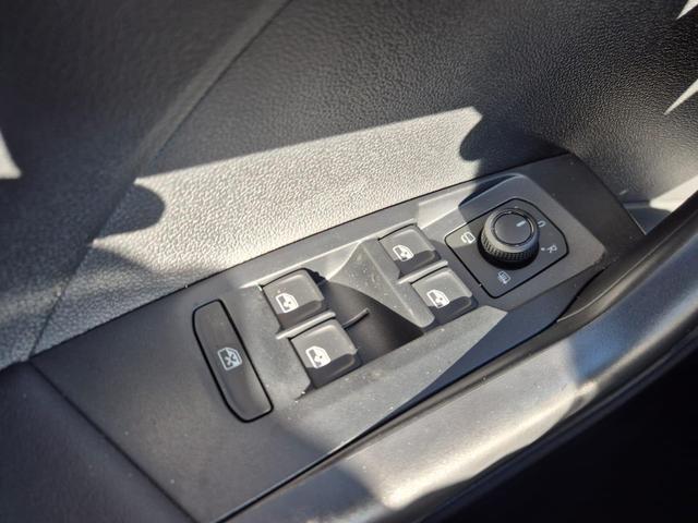 Volkswagen T-Cross 1.0 TSI 116PS DSG Life LED-Matrix-Scheinwerfer ACC Klimaautomatik Sitzheizung PDC v+h 17-LM abged.Scheiben 2xKeyless DAB+ Bluetooth Touchscreen Apple CarPlay Android Auto 