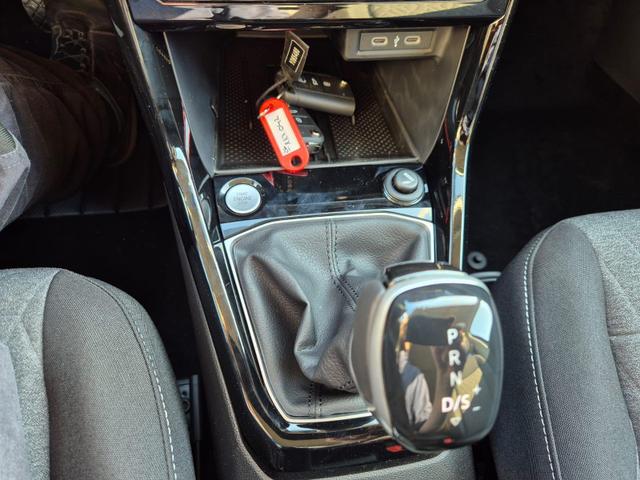 Volkswagen T-Cross 1.0 TSI 116PS DSG Life LED-Matrix-Scheinwerfer ACC Klimaautomatik Sitzheizung PDC v+h 17-LM abged.Scheiben 2xKeyless DAB+ Bluetooth Touchscreen Apple CarPlay Android Auto 