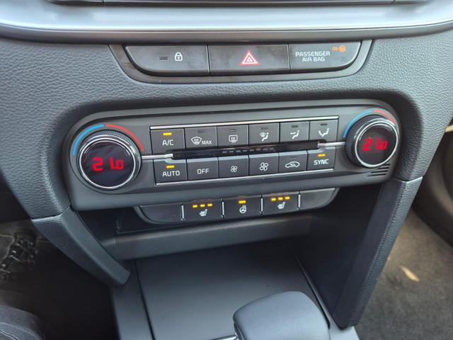 Kia XCeed 1.6 T-GDi 150PS Automatik Klimaautomatik Sitzheizung Lenkradheizung Navi PDC R&uuml;ckf.Kamera abged.Scheiben Apple CarPlay Android Auto 