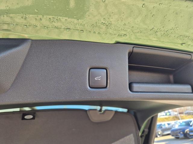 Ford Kuga ST-Line X 243PS PHEV Automatik Black Package Matrix-LED schwenkb. AHK elektr. PanoDach Sitzheizung v+h Lenkradheizung Frontscheibe beheizb. Navi SYNC4 Apple CarPlay Android Auto Touchscreen PDC 4xKamera 2xKeyless B+O Sound 20"LM vollelektr. Reic 