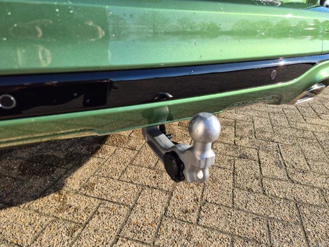 Ford Kuga ST-Line X 243PS PHEV Automatik Black Package Matrix-LED schwenkb. AHK elektr. PanoDach Sitzheizung v+h Lenkradheizung Frontscheibe beheizb. Navi SYNC4 Apple CarPlay Android Auto Touchscreen PDC 4xKamera 2xKeyless B+O Sound 20"LM vollelektr. Reic 