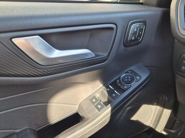 Ford Kuga ST-Line X 243PS PHEV Automatik Black Package Matrix-LED schwenkb. AHK elektr. PanoDach Sitzheizung v+h Lenkradheizung Frontscheibe beheizb. Navi SYNC4 Apple CarPlay Android Auto Touchscreen PDC 4xKamera 2xKeyless B+O Sound 20"LM vollelektr. Reic 