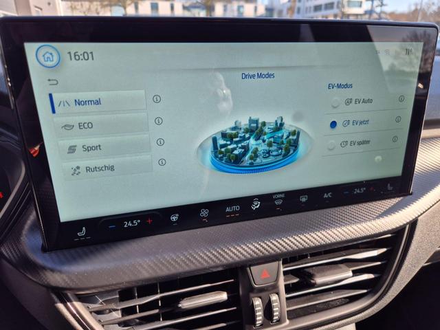 Ford Kuga ST-Line X 243PS PHEV Automatik Matrix-LED schwenkb. AHK elektr. PanoDach Sitzheizung v+h Lenkradheizung Frontscheibe beheizb. Navi SYNC4 Apple CarPlay Android Auto Touchscreen PDC 4xKamera 2xKeyless B+O Sound 19"LM vollelektr. Reichweite 65KM 