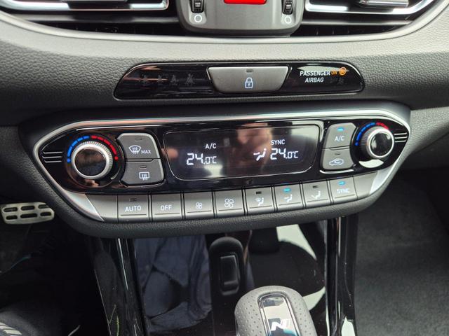 Hyundai i30 Kombi 1.6 T-GDI 150PS Automatik N-Line MY2026 Sitzheizung Lenkradheizung Klimaautomatik Navi 10,3"-Touchscreen Bluelink Apple CarPlay + Android Auto PDC v+h R&uuml;ckf.Kamera 18-LM 