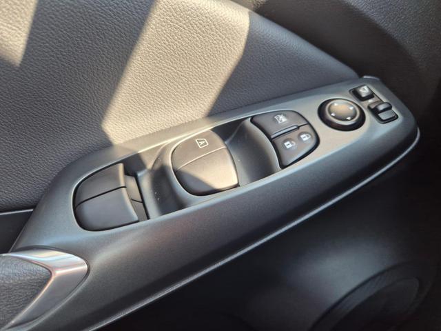 Nissan Juke 1.0 DIG-T 114PS Acenta Klimaautomatik Sitzheizung R&uuml;ckf.Kamera Bluetooth Touchscreen wireless Apple CarPlay Android Auto 