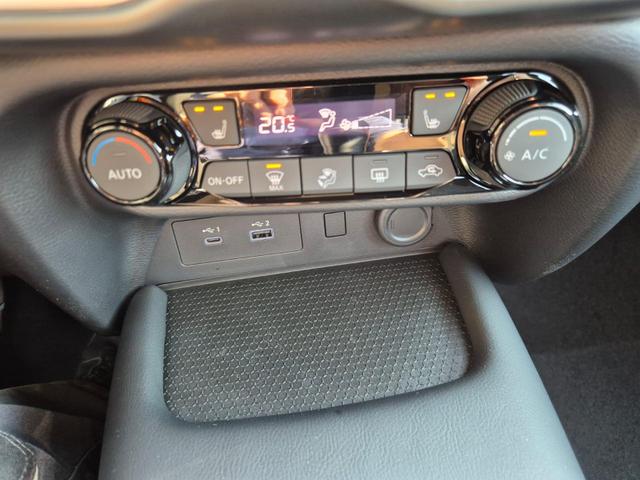 Nissan Juke 1.0 DIG-T 114PS Acenta Klimaautomatik Sitzheizung R&uuml;ckf.Kamera Bluetooth Touchscreen wireless Apple CarPlay Android Auto 