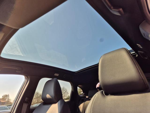 Nissan Qashqai 1.3 DIG-T MHEV 158 PS X-Tronic Tekna Voll-Leder Klimaautomatik PanoGlasdach Sitzheizung Lenkradheizung Navi Head-Up Display elektr. Heckklappe ACC PDC v+h 360&deg;Kamera DAB Bluetooth Touchscreen Apple CarPlay Android Auto 19"LM 