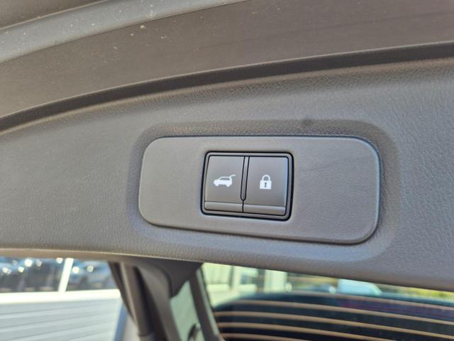 Nissan Qashqai 1.3 DIG-T MHEV 158 PS X-Tronic Tekna Voll-Leder Klimaautomatik PanoGlasdach Sitzheizung Lenkradheizung Navi Head-Up Display elektr. Heckklappe ACC PDC v+h 360&deg;Kamera DAB Bluetooth Touchscreen Apple CarPlay Android Auto 19"LM 