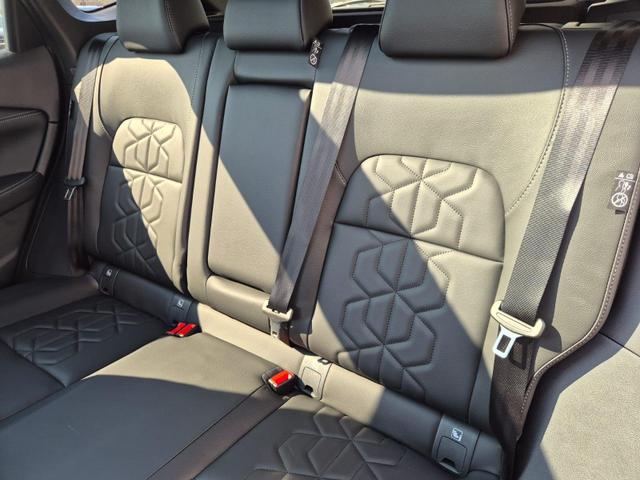 Nissan Qashqai 1.3 DIG-T MHEV 158 PS X-Tronic Tekna Voll-Leder Klimaautomatik PanoGlasdach Sitzheizung Lenkradheizung Navi Head-Up Display elektr. Heckklappe ACC PDC v+h 360&deg;Kamera DAB Bluetooth Touchscreen Apple CarPlay Android Auto 19"LM 