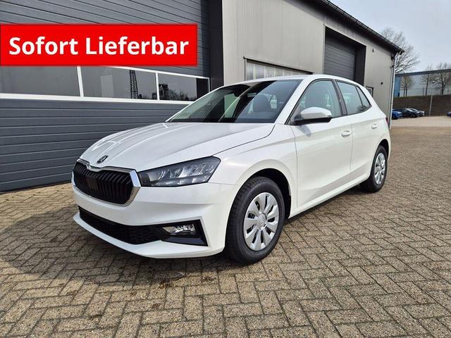 Skoda Fabia - 1.0 TSI 95PS Selection 5-t&uuml;rig R&uuml;ckf.Kamera Parksensoren Sitzheizung Multifunktionslenkrad Klima Skoda-Radio Bluetooth Touchscreen Tempomat Nebelsch. Apple CarPlay + Android Auto