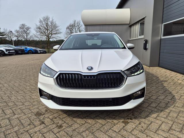 Skoda Fabia 1.0 TSI 95PS Selection 5-t&uuml;rig R&uuml;ckf.Kamera Parksensoren Sitzheizung Multifunktionslenkrad Klima Skoda-Radio Bluetooth Touchscreen Tempomat Nebelsch. Apple CarPlay + Android Auto 