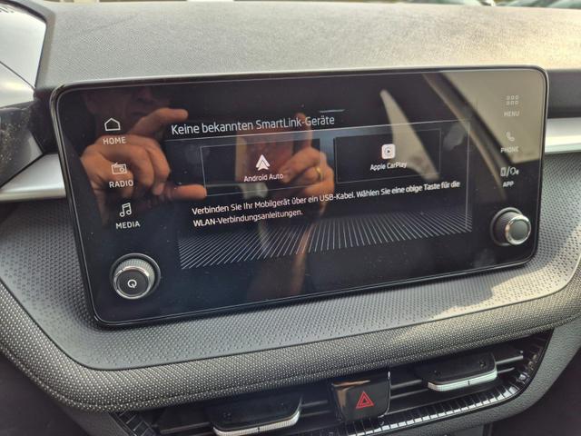 Skoda Fabia 1.0 TSI 95PS Selection 5-t&uuml;rig R&uuml;ckf.Kamera Parksensoren Sitzheizung Multifunktionslenkrad Klima Skoda-Radio Bluetooth Touchscreen Tempomat Nebelsch. Apple CarPlay + Android Auto 