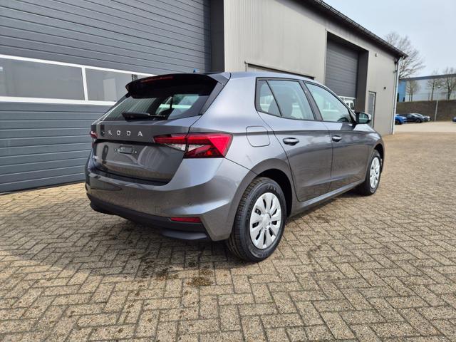 Skoda Fabia 1.0 TSI 95PS Selection 5-t&uuml;rig R&uuml;ckf.Kamera Parksensoren Sitzheizung Multifunktionslenkrad Klima Skoda-Radio Bluetooth Touchscreen Tempomat Nebelsch. Apple CarPlay + Android Auto 