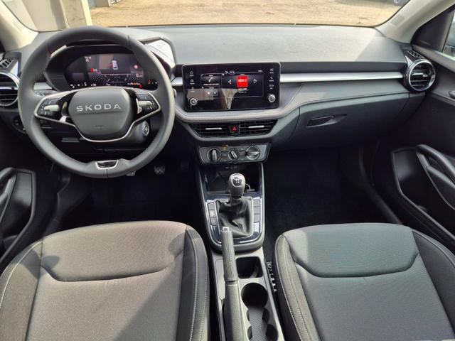 Skoda Fabia 1.0 TSI 95PS Selection 5-t&uuml;rig R&uuml;ckf.Kamera Parksensoren Sitzheizung Multifunktionslenkrad Klima Skoda-Radio Bluetooth Touchscreen Tempomat Nebelsch. Apple CarPlay + Android Auto 