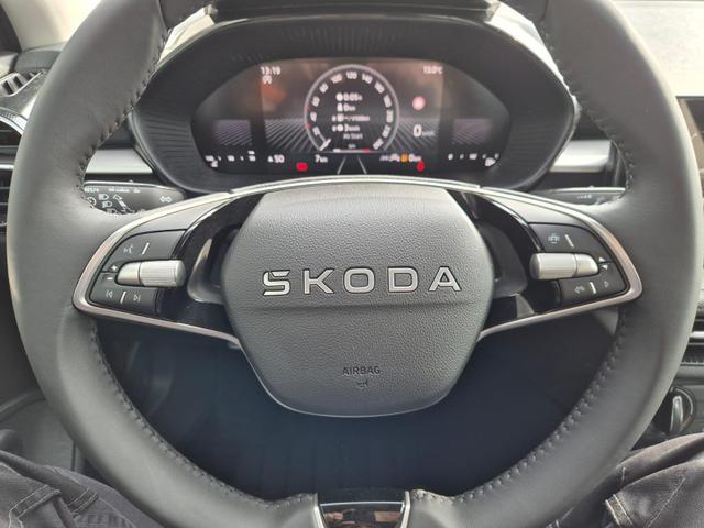 Skoda Fabia 1.0 TSI 95PS Selection 5-t&uuml;rig R&uuml;ckf.Kamera Parksensoren Sitzheizung Multifunktionslenkrad Klima Skoda-Radio Bluetooth Touchscreen Tempomat Nebelsch. Apple CarPlay + Android Auto 