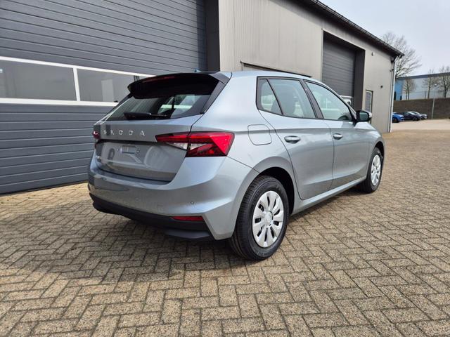 Skoda Fabia 1.0 TSI 95PS Selection 5-t&uuml;rig R&uuml;ckf.Kamera Parksensoren Sitzheizung Multifunktionslenkrad Klima Skoda-Radio Bluetooth Touchscreen Tempomat Nebelsch. Apple CarPlay + Android Auto 