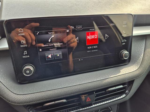 Skoda Fabia 1.0 TSI 95PS Selection 5-t&uuml;rig R&uuml;ckf.Kamera Parksensoren Sitzheizung Multifunktionslenkrad Klima Skoda-Radio Bluetooth Touchscreen Tempomat Nebelsch. Apple CarPlay + Android Auto 