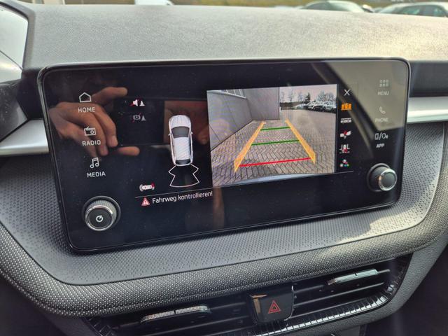Skoda Fabia 1.0 TSI 95PS Selection 5-t&uuml;rig R&uuml;ckf.Kamera Parksensoren Sitzheizung Multifunktionslenkrad Klima Skoda-Radio Bluetooth Touchscreen Tempomat Nebelsch. Apple CarPlay + Android Auto 