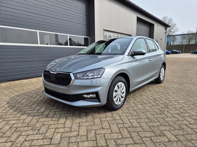 Skoda Fabia 1.0 TSI 95PS Selection 5-t&uuml;rig R&uuml;ckf.Kamera Parksensoren Sitzheizung Multifunktionslenkrad Klima Skoda-Radio Bluetooth Touchscreen Tempomat Nebelsch. Apple CarPlay + Android Auto 