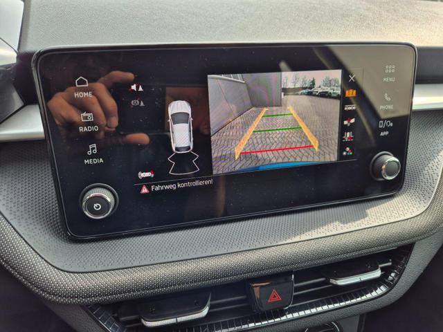 Skoda Fabia 1.0 TSI 95PS Selection 5-t&uuml;rig R&uuml;ckf.Kamera Parksensoren Sitzheizung Multifunktionslenkrad Klima Skoda-Radio Bluetooth Touchscreen Tempomat Nebelsch. Apple CarPlay + Android Auto 