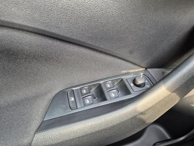 Skoda Kamiq 1.0 TSI 115PS DSG Selection R&uuml;ckf.Kamera PDC v+h Sitzheizung Klimaautomatik Skoda-Radio Apple CarPlay + Android Auto Tempomat Garantieverl&auml;ngerung 16"LM 