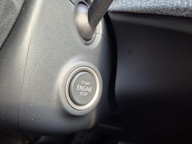 Skoda Kamiq 1.0 TSI 115PS DSG Selection R&uuml;ckf.Kamera PDC v+h Sitzheizung Klimaautomatik Skoda-Radio Apple CarPlay + Android Auto Tempomat Garantieverl&auml;ngerung 16"LM 