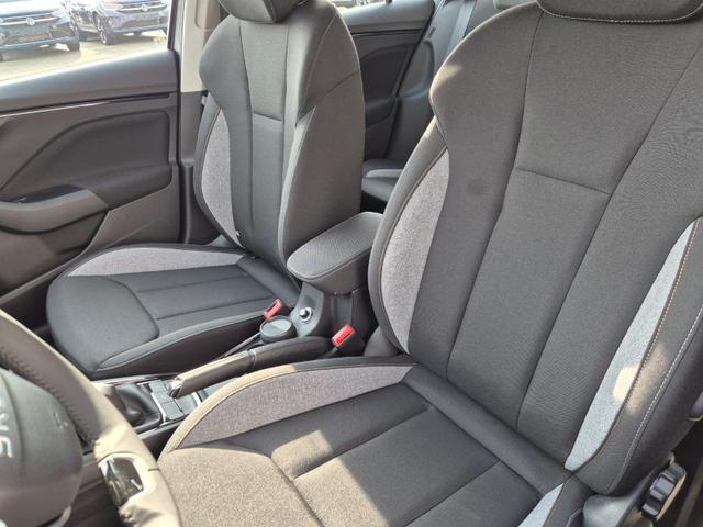 Skoda Kamiq 1.0 TSI 115PS DSG Selection AHK R&uuml;ckf.Kamera PDC v+h Sitzheizung Klimaautomatik Skoda-Radio Apple CarPlay + Android Auto Tempomat Garantieverl&auml;ngerung 16"LM 