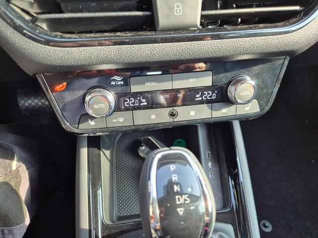 Skoda Kamiq 1.0 TSI 115PS DSG Selection AHK R&uuml;ckf.Kamera PDC v+h Sitzheizung Klimaautomatik Skoda-Radio Apple CarPlay + Android Auto Tempomat Garantieverl&auml;ngerung 16"LM 