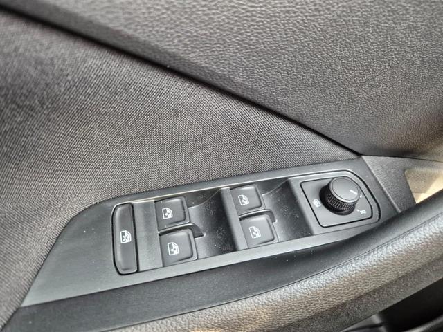 Skoda Kamiq 1.0 TSI 115PS DSG Selection AHK R&uuml;ckf.Kamera PDC v+h Sitzheizung Klimaautomatik Skoda-Radio Apple CarPlay + Android Auto Tempomat Garantieverl&auml;ngerung 16"LM 