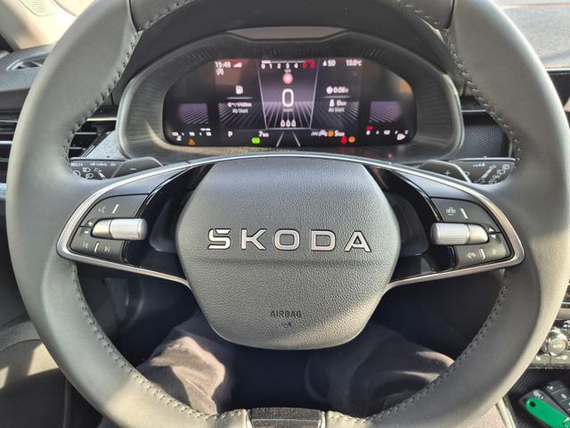 Skoda Kamiq 1.0 TSI 115PS DSG Selection AHK R&uuml;ckf.Kamera PDC v+h Sitzheizung Klimaautomatik Skoda-Radio Apple CarPlay + Android Auto Tempomat Garantieverl&auml;ngerung 16"LM 