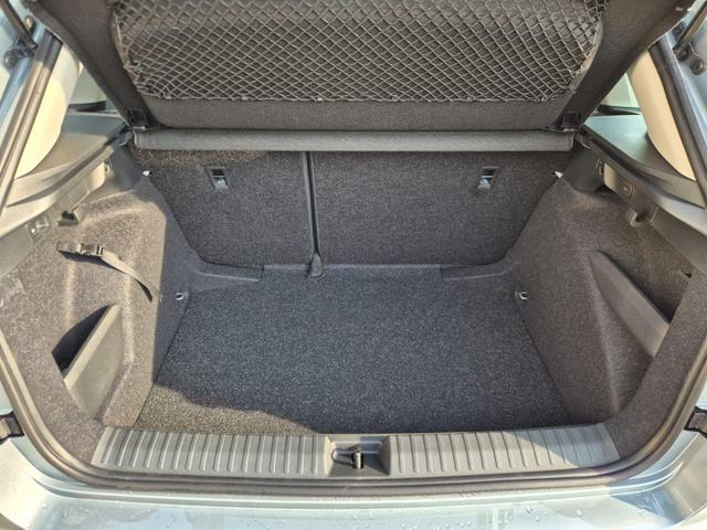 Skoda Kamiq 1.0 TSI 115PS DSG Selection AHK R&uuml;ckf.Kamera PDC v+h Sitzheizung Klimaautomatik Skoda-Radio Apple CarPlay + Android Auto Tempomat Garantieverl&auml;ngerung 16"LM 