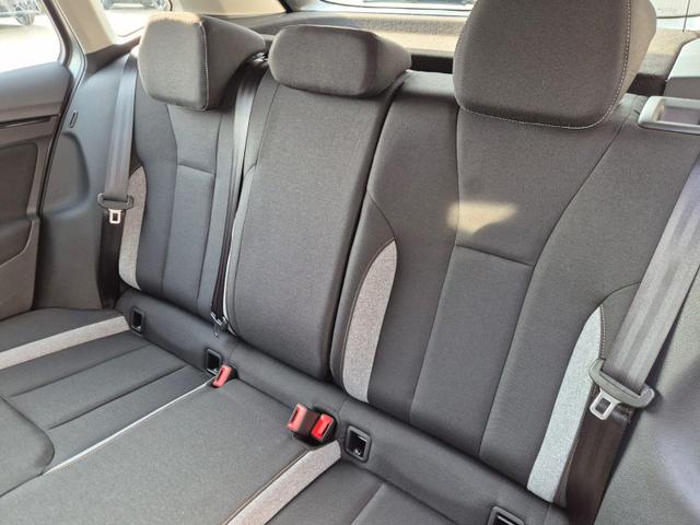 Skoda Kamiq 1.0 TSI 115PS DSG Selection AHK R&uuml;ckf.Kamera PDC v+h Sitzheizung Klimaautomatik Skoda-Radio Apple CarPlay + Android Auto Tempomat Garantieverl&auml;ngerung 16"LM 