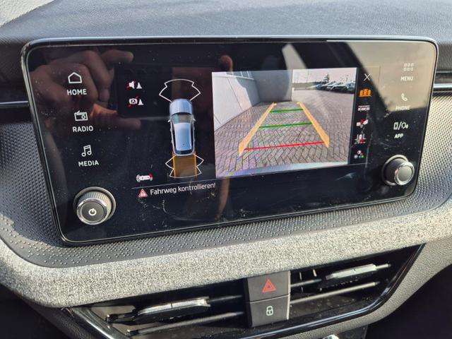 Skoda Kamiq 1.0 TSI 115PS DSG Selection AHK R&uuml;ckf.Kamera PDC v+h Sitzheizung Klimaautomatik Skoda-Radio Apple CarPlay + Android Auto Tempomat Garantieverl&auml;ngerung 16"LM 