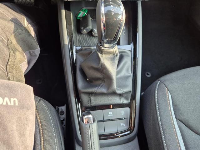 Skoda Kamiq 1.0 TSI 115PS DSG Selection AHK R&uuml;ckf.Kamera PDC v+h Sitzheizung Klimaautomatik Skoda-Radio Apple CarPlay + Android Auto Tempomat Garantieverl&auml;ngerung 16"LM 