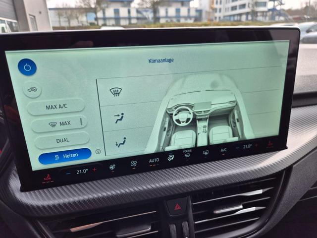 Ford Kuga ST-Line X 243PS PHEV Automatik schwenkb. AHK Sitzheizung v+h Lenkradheizung Frontscheibe beheizb. Klimaauomatik Navi SYNC4 Apple CarPlay Android Auto Touchscreen PDC 4xKamera 2xKeyless B+O Sound 18"LM vollelektr. Reichweite 67KM 