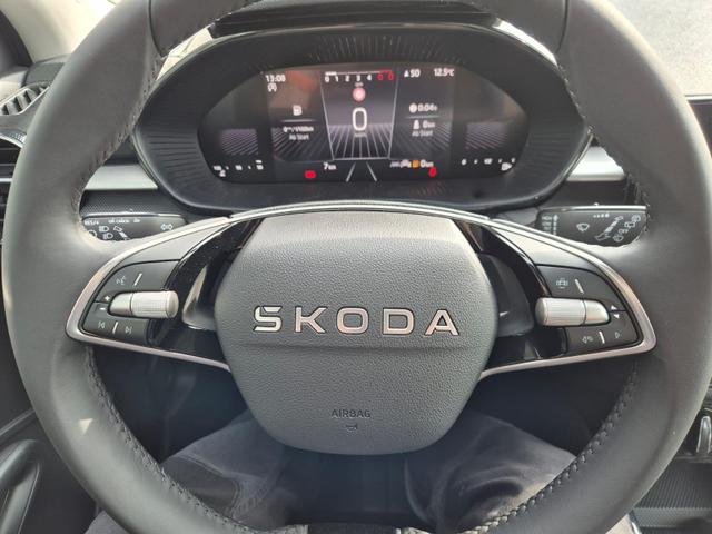 Skoda Fabia 1.0 TSI 95PS Selection 5-t&uuml;rig R&uuml;ckf.Kamera Parksensoren Sitzheizung Multifunktionslenkrad Klima Skoda-Radio Bluetooth Touchscreen Tempomat Nebelsch. Apple CarPlay + Android Auto 