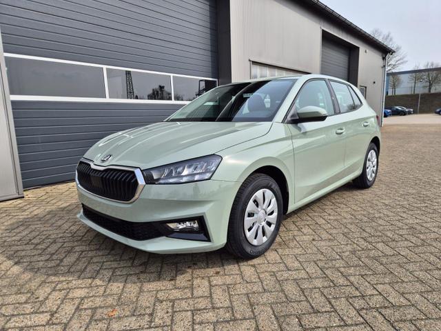 Skoda Fabia - 1.0 TSI 95PS Selection 5-t&uuml;rig R&uuml;ckf.Kamera Parksensoren Sitzheizung Multifunktionslenkrad Klima Skoda-Radio Bluetooth Touchscreen Tempomat Nebelsch. Apple CarPlay + Android Auto