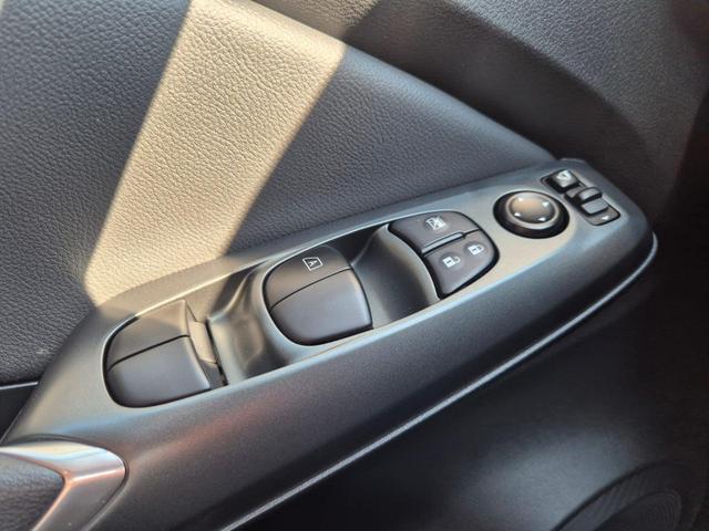 Nissan Juke 1.0 DIG-T 114PS Acenta Klimaautomatik Sitzheizung R&uuml;ckf.Kamera Bluetooth Touchscreen wireless Apple CarPlay Android Auto 