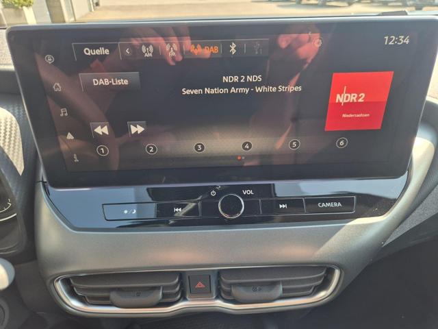 Nissan Juke 1.0 DIG-T 114PS Acenta Klimaautomatik Sitzheizung R&uuml;ckf.Kamera Bluetooth Touchscreen wireless Apple CarPlay Android Auto 