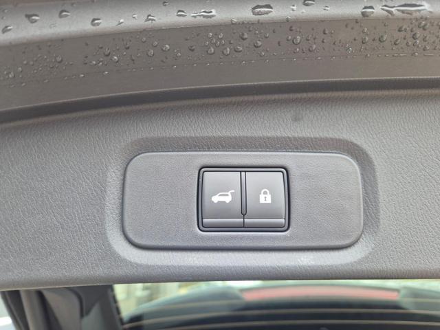 Nissan Qashqai 1.3 DIG-T MHEV 158 PS X-Tronic Tekna Voll-Leder Klimaautomatik PanoGlasdach Sitzheizung Lenkradheizung Navi Head-Up Display elektr. Heckklappe ACC PDC v+h 360&deg;Kamera DAB Bluetooth Touchscreen Apple CarPlay Android Auto 19"LM 