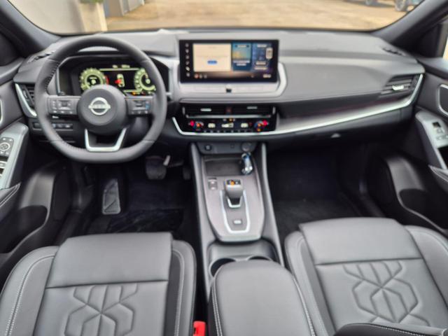 Nissan Qashqai 1.3 DIG-T MHEV 158 PS X-Tronic Tekna Voll-Leder Klimaautomatik PanoGlasdach Sitzheizung Lenkradheizung Navi Head-Up Display elektr. Heckklappe ACC PDC v+h 360&deg;Kamera DAB Bluetooth Touchscreen Apple CarPlay Android Auto 19"LM 