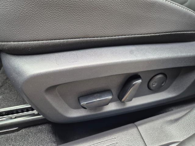 Nissan Qashqai 1.3 DIG-T MHEV 158 PS X-Tronic Tekna Voll-Leder Klimaautomatik PanoGlasdach Sitzheizung Lenkradheizung Navi Head-Up Display elektr. Heckklappe ACC PDC v+h 360&deg;Kamera DAB Bluetooth Touchscreen Apple CarPlay Android Auto 19"LM 