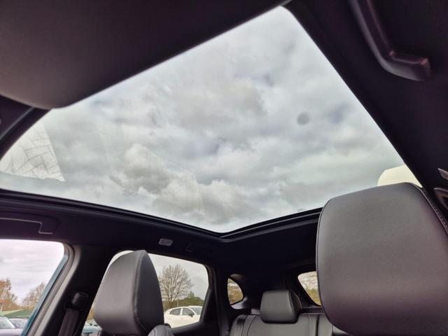 Nissan Qashqai 1.3 DIG-T MHEV 158 PS X-Tronic Tekna Voll-Leder Klimaautomatik PanoGlasdach Sitzheizung Lenkradheizung Navi Head-Up Display elektr. Heckklappe ACC PDC v+h 360&deg;Kamera DAB Bluetooth Touchscreen Apple CarPlay Android Auto 19"LM 