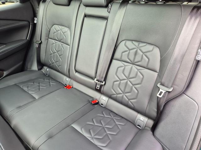 Nissan Qashqai 1.3 DIG-T MHEV 158 PS X-Tronic Tekna Voll-Leder Klimaautomatik PanoGlasdach Sitzheizung Lenkradheizung Navi Head-Up Display elektr. Heckklappe ACC PDC v+h 360&deg;Kamera DAB Bluetooth Touchscreen Apple CarPlay Android Auto 19"LM 