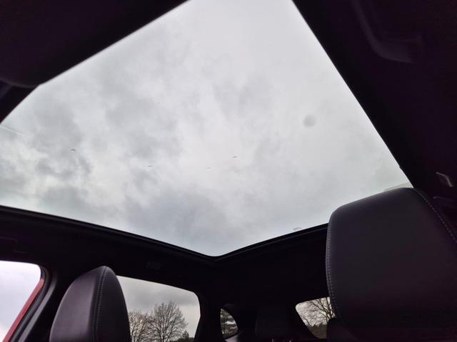 Nissan Qashqai 1.3 DIG-T MHEV 158 PS X-Tronic Tekna Premium Paket 20"LM Teil-Leder PanoGlasdach Klimaautomatik Sitzheizung Lenkradheizung Navi Head-Up Display elektr. Heckklappe ACC PDC v+h 360&deg;Kamera DAB Bluetooth Touchscreen Apple CarPlay Android Auto 